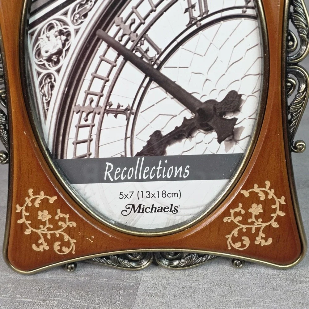 Recollections it has